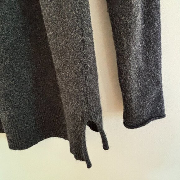 Velvet By Graham & Spencer Cashmere Sweater Heathered Charcoal - Picture 5 of 5